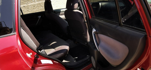 Imagen 8 de 12 de Toyota Rav4 2004 Vagoneta Base At
