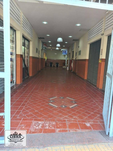 Imagem 14 de 16 de Apartamento Todo Reformado, 2 Quartos Com Armários, Sala, Varandão Fechada, Banheiro Social, Cozinha Planejada, Área E Banheiro De Empregada - Ap0216