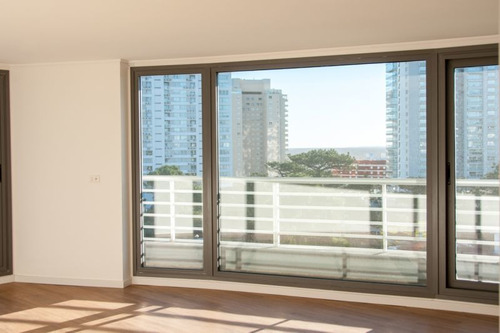 Venta De Apartamento 2 Dormitorios En Playa Mansa