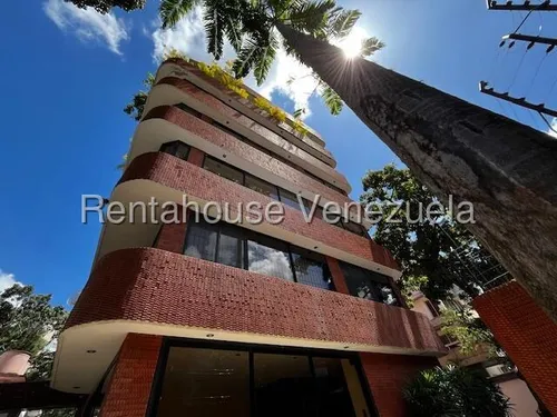 Agp Elegante Y Espacioso Apartamento En Venta, Con Hermosa Vista Al Ávila En La Castellana 25-7972 Ys