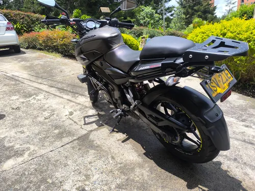 Pulsar Ns 200