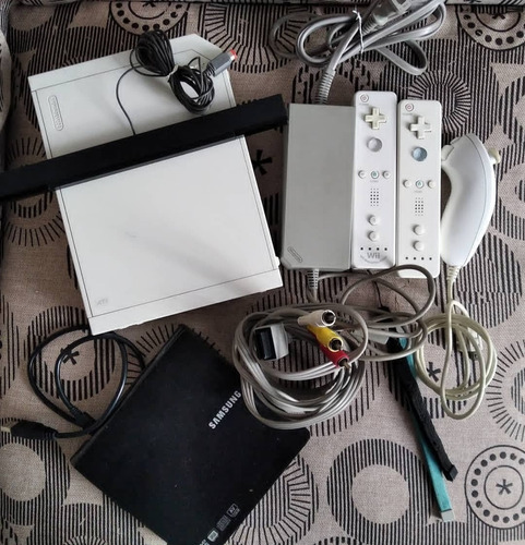 Nintendo Wii Usado (incluye Juegos Y Unidad De Cd Externa)