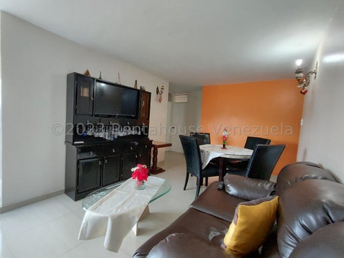 Apartamento En Venta San Jacinto Maracay 24-10969 Ec