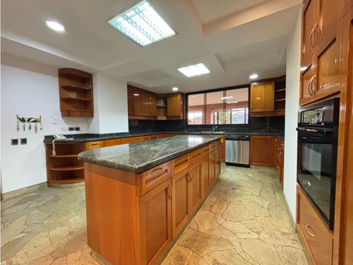 Se Vende Pb Duplex 489.84m2 3h+s/3.5b+s/3p. La Alameda