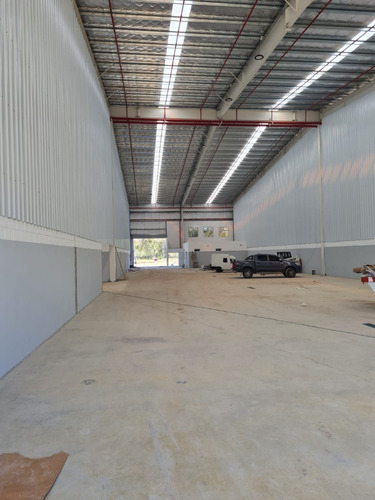 Nave Industrial 1000 M² A Estrenar