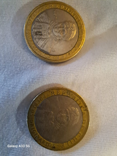 Monedas De 100 Pesos Chilena Mal Acuñada Año 2001 - 2006