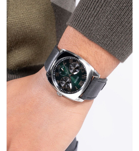 Reloj Guess Hombre Xander Color Negro Bisel Plateado Fondo Verde Oscuro