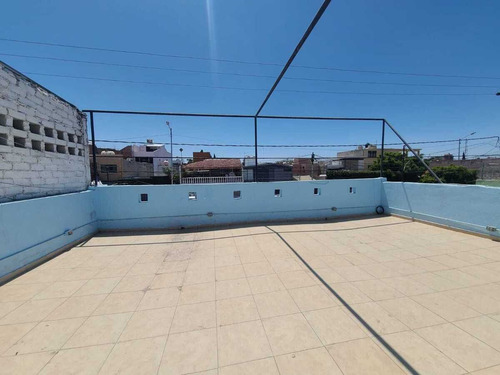 Casa En Renta Con Uso De Suelo Habitacional Con Servicios Tipo A Ubicación Est