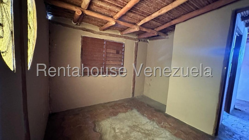 Casa En Venta, El Hatillo #25-10372