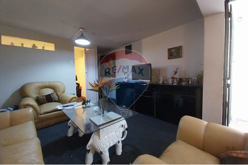 Casa En Venta Ñuñoa, 5d + 4b + 3est, Suarez Mujica