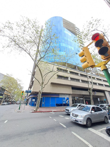 Consultorio En Alquiler En El Centro, Torre De Los Profesionales.