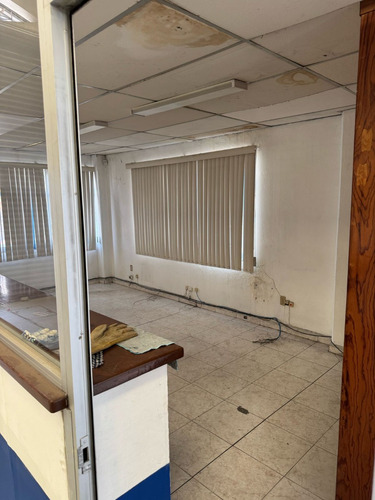 Bodega Ubicadisima Cerro Del Tambor Muy Cerca De 5 De Febrero A La Altura De Call Center Santander