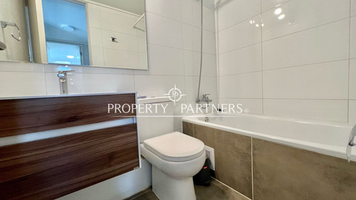 Propiedad En Arriendo En Calle Santa Cristina, Mac...