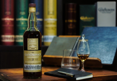 Imagen 8 de 10 de Whisky The Glendronach 21 Años Parliament 700ml En Estuche