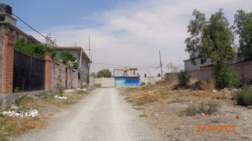 Terreno Regular, En Privada, Ideal Para Casa Habitación O Negocio Comercial, De 680m2, Bardeado Al 90%, Con Cimentación De Piedra Y Block De Tabique, En Villas De Tezontepec, Hidalgo