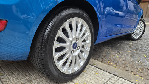 Ford Fiesta Kinetic 1.6 Titanium Powershift 120cv