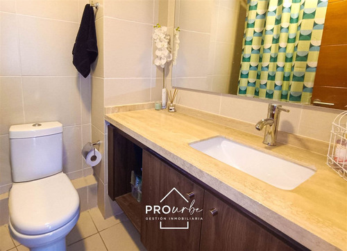 Depto En Venta De 2 Dorm. 2 Baños, 2 Estac.en Lo Barnechea