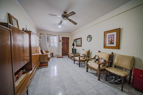 Casa Venta 4 Ambientes Olivos-permuta