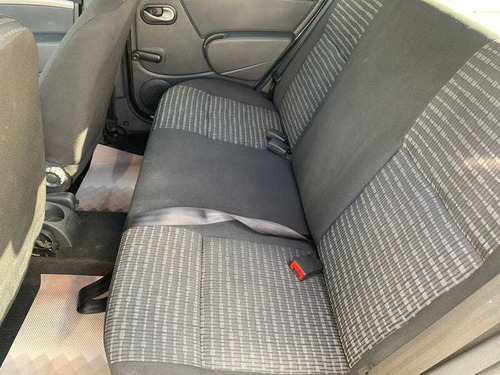 Imagem 12 de 13 de Renault Sandero Expression 1.0 16v 2014