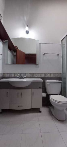 Imagen 10 de 16 de Se Vende Casa Urb. La Floresta