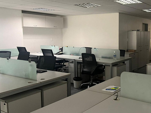 Oficina Con Renta En Plaza Libertad Ref. 9076 (ref: Cbr-1179)