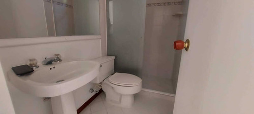 Imagen 6 de 14 de Se Arrienda Casa En Medellin, Poblado