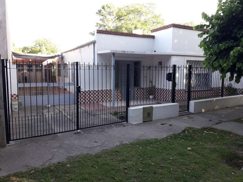 Casa En Venta En La Ciudad De San Andrés De Giles Retasada