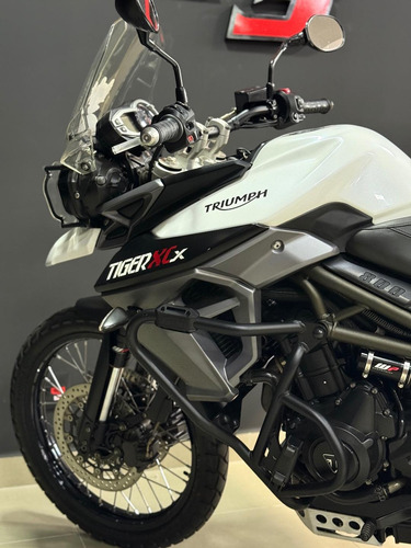 Triumph Tiger 800 Xcx