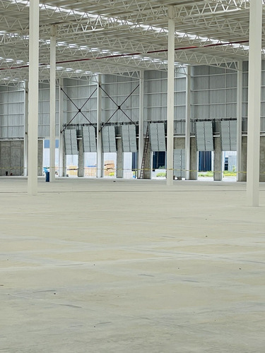 Nave Industrial En Renta 8,370m2 A 7 Min Del Aeropuerto De Queretaro Gps