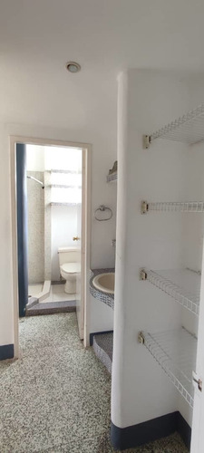 Imagen 19 de 20 de Anexo En Alquiler Prados Del Este 2h/2b/2p / 0414-3907836