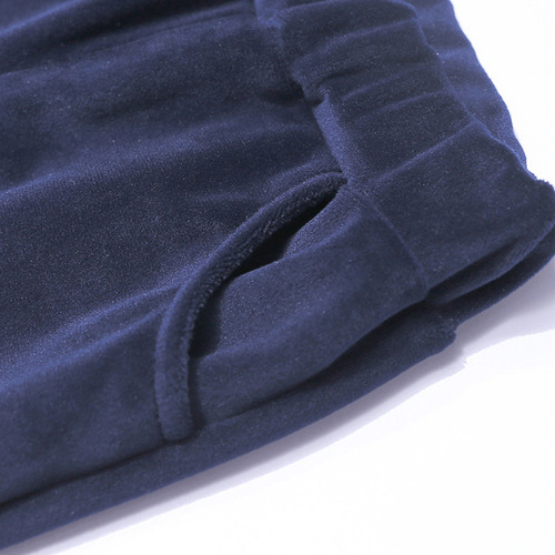 A Conjunto De Sudadera Con Capucha Y Pantalones Para Bebés