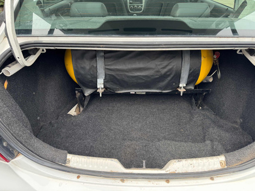 Volkswagen Voyage 1.6 Comfortline 101cv