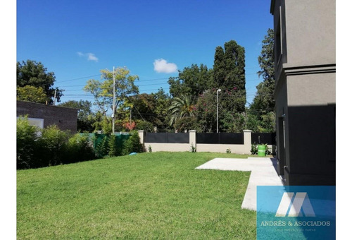 Imagen 22 de 22 de Casas En B° Con Porton Excelente Ubicacion