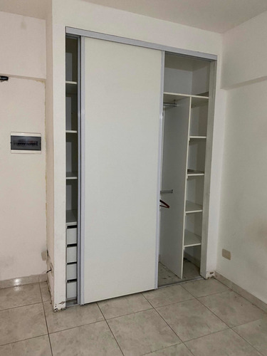 Imagen 2 de 11 de Monoambiente En Villa Luro 5 Años De Antigüedad Con Baulera