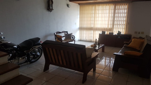 Otima Casa Em Jundiai Proxima Ao Shopping, Av. 9 De Julho, Otima Localização. Rua Segura.