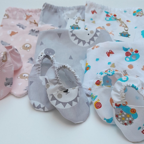 Imagen 3 de 6 de Set De Babero Bandana Y Alpargatas Piqué Bebes