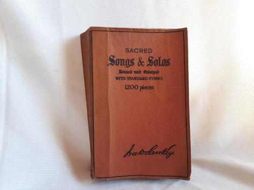 Sacred Songs & Solos 1200 Pieces Ira D. Sankey En Ingles