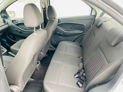 Imagen 8 de 12 de Chevrolet Aveo 2018