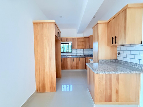 Vendo Apartamento En Corales Sur Totalmente Nuevos