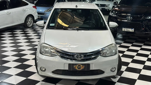 Toyota Etios 1.5 Platinum 4 p