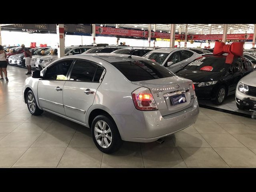Imagem 4 de 8 de Nissan Sentra 2.0 S Automatico 2010