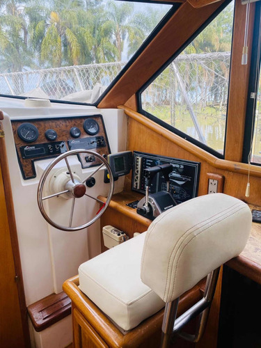Imagen 10 de 22 de Crucero Trento 35 Yate Motor Diesel En Exelente Estado