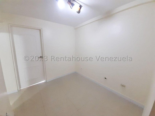Apartamento En Venta En Los Naranjos Del Cafetal Con Espectacular Vista Al Ávila