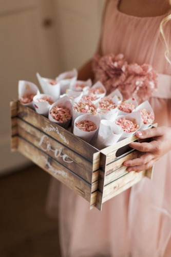 Conos Decorativos 5 Unidades Para Bodas 15 Años