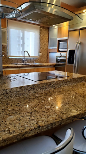 Apartamento En Alquiler Conjunto Residencial Olas Del Mar, Sector Playa Lido