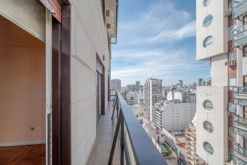 Marcelo T De Alvear Y Talcahuano. Torre Piso Alto. Cochera Fija.