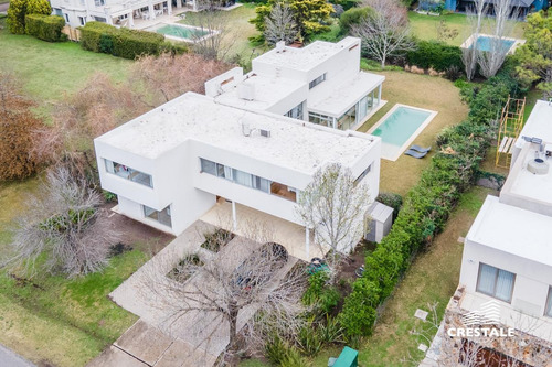 Imagen 3 de 30 de Casa 3 Dormitorios Muy Amplios En Venta - Kentucky, Funes