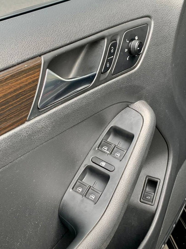 Imagem 15 de 15 de Volkswagen Jetta 2.0 Comfortline Flex 4p Tiptronic