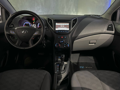 Hyundai HB20S 1.6 Style Flex Aut. 4p