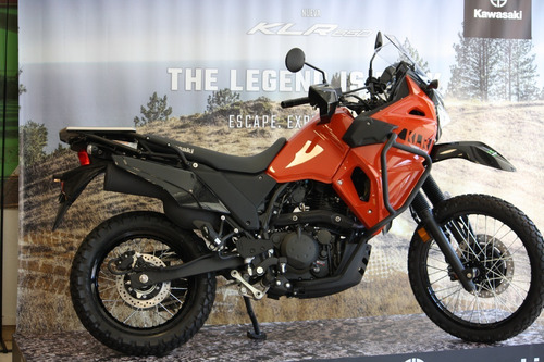 Imagen 3 de 17 de Kawasaki Klr 650 2023 Bbva 12/18 Tomamos Permuta